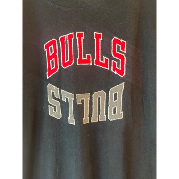 New Era Chicago Bulls NBA Black T-Shirt M 60% Cotton 40% Polyester - Picture 2 of 8